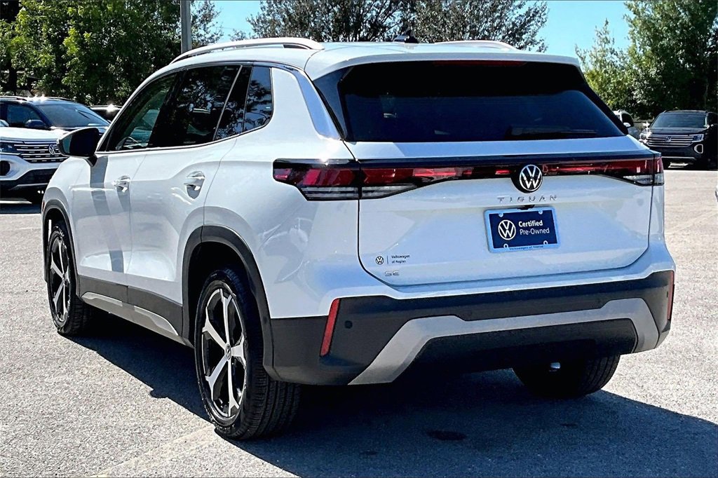 Certified 2025 Volkswagen Tiguan SE image 7