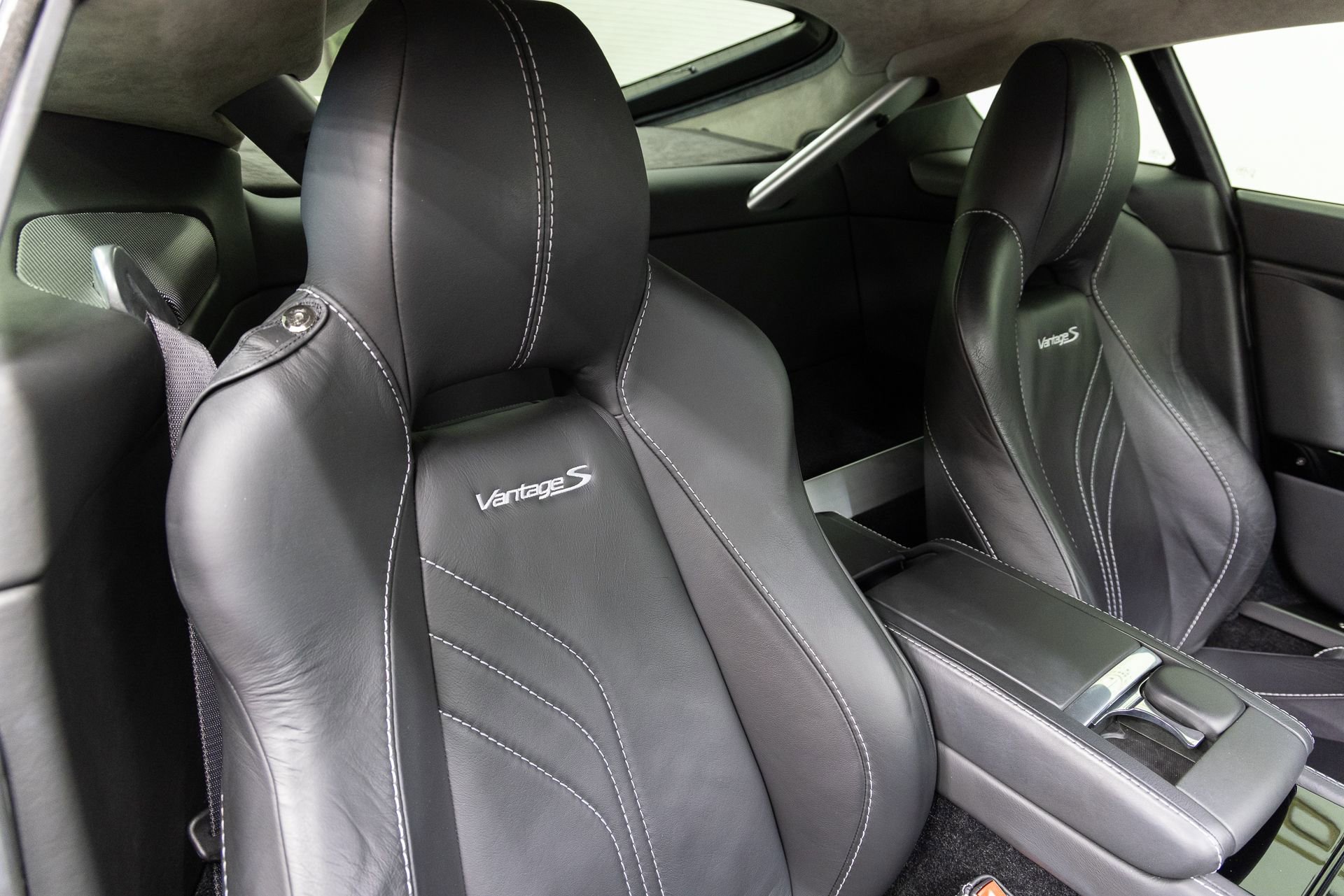 Used 2011 Aston Martin V8 Vantage S RWD image 19