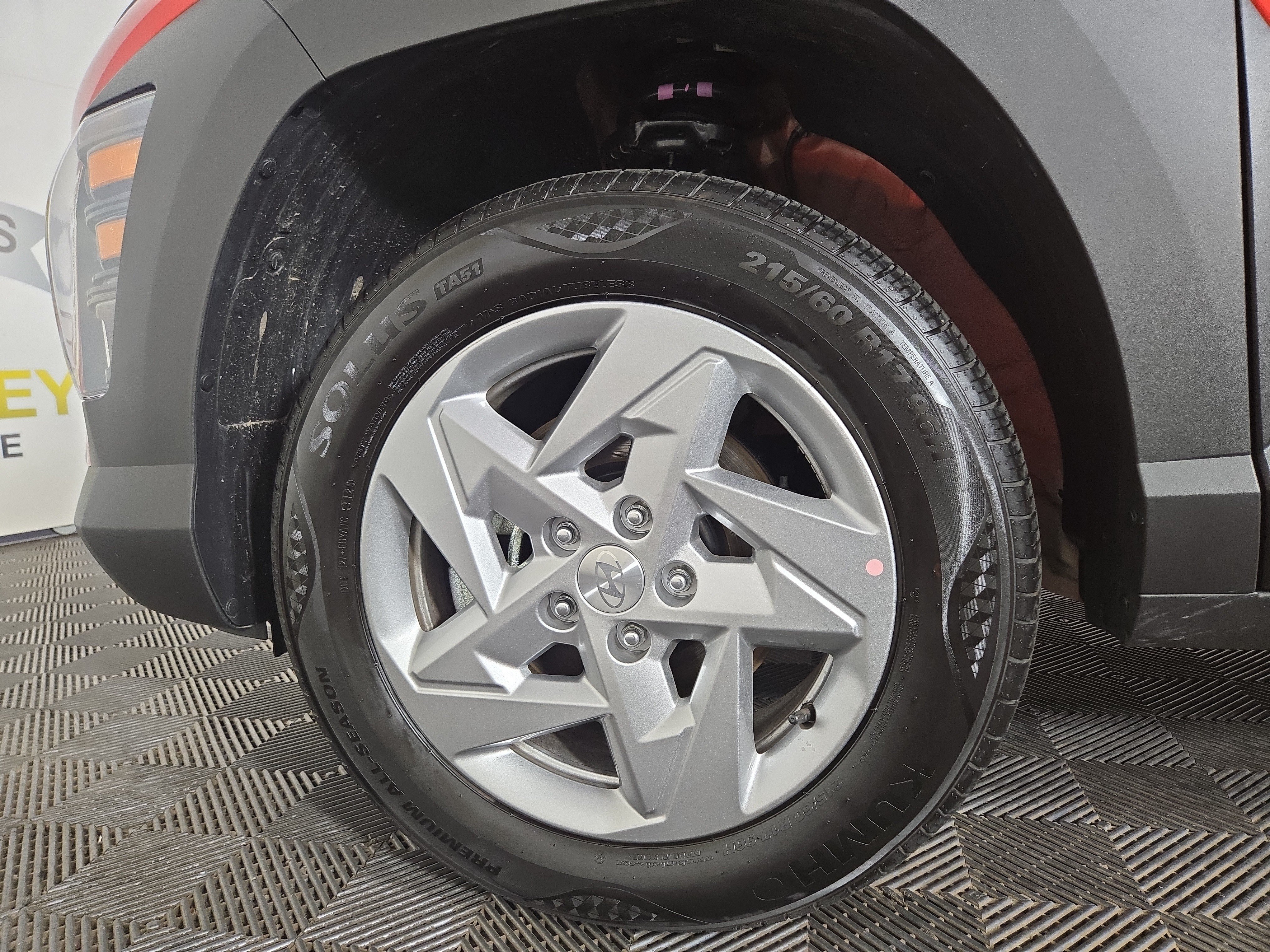 Used 2026 Hyundai Kona SE AWD/4WD image 32