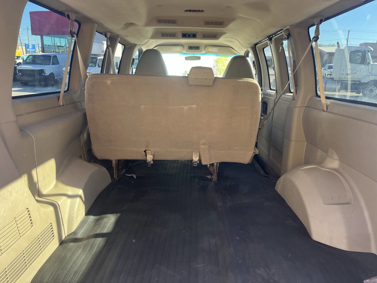 Used 2010 Chevrolet Express 1500 LS image 10