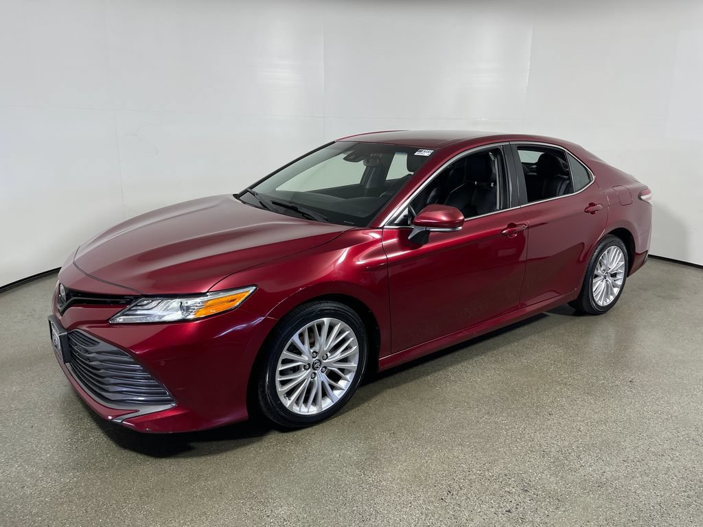 Certified 2018 Toyota Camry XLE FWD image 7