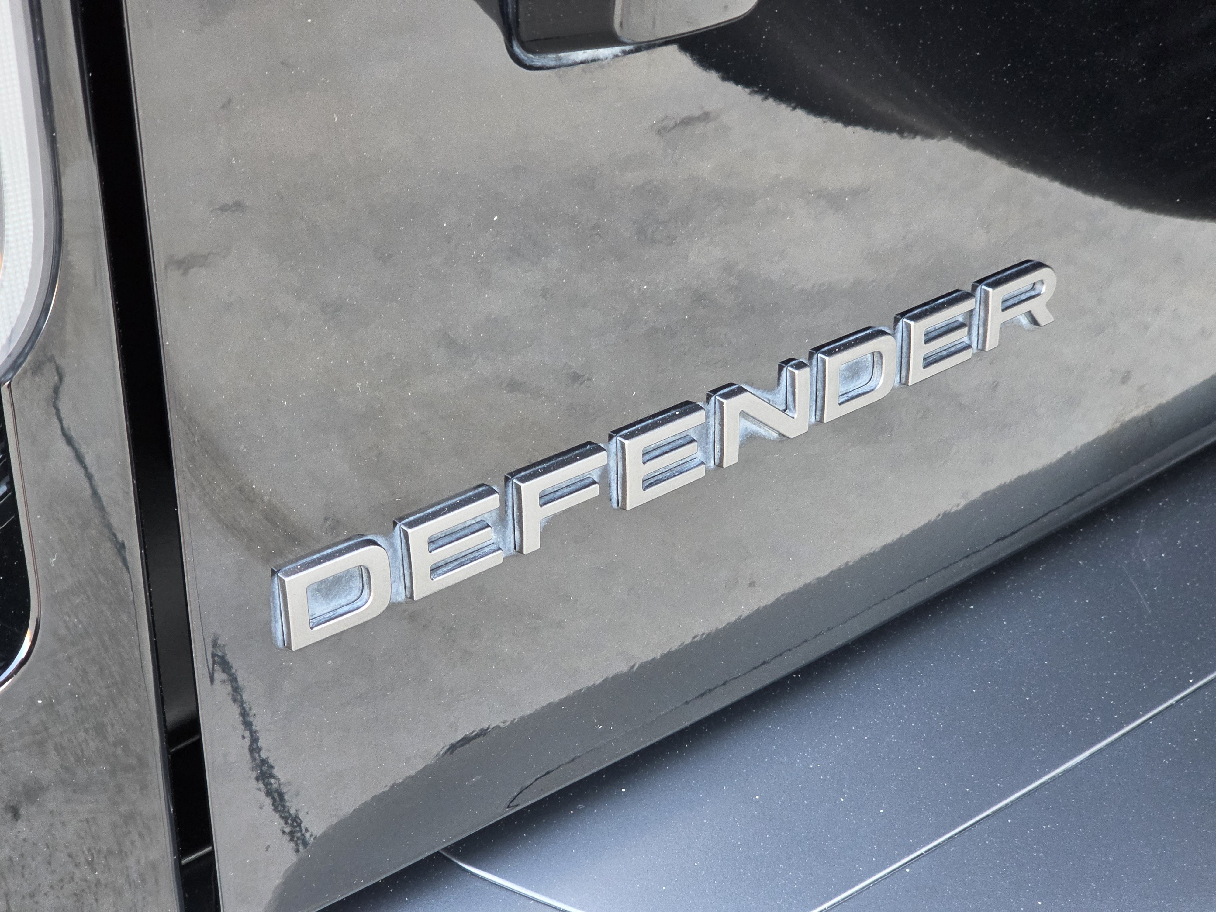 Used 2023 Land Rover Defender 110 Carpathian Edition AWD/4WD image 11