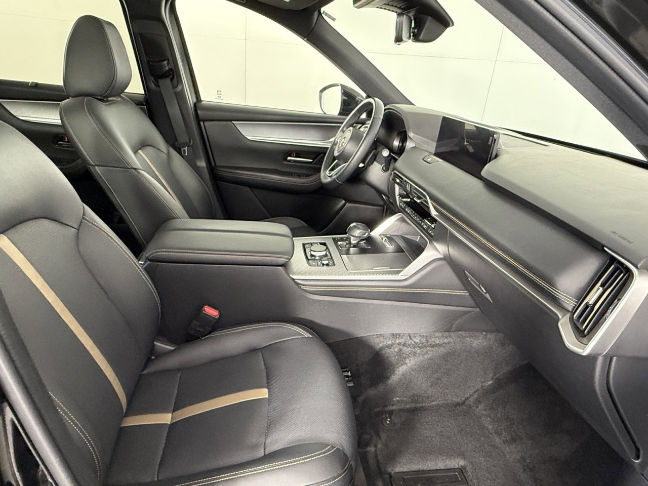 Used 2024 MAZDA CX-90 3.3 Turbo S w/ Premium Package image 10