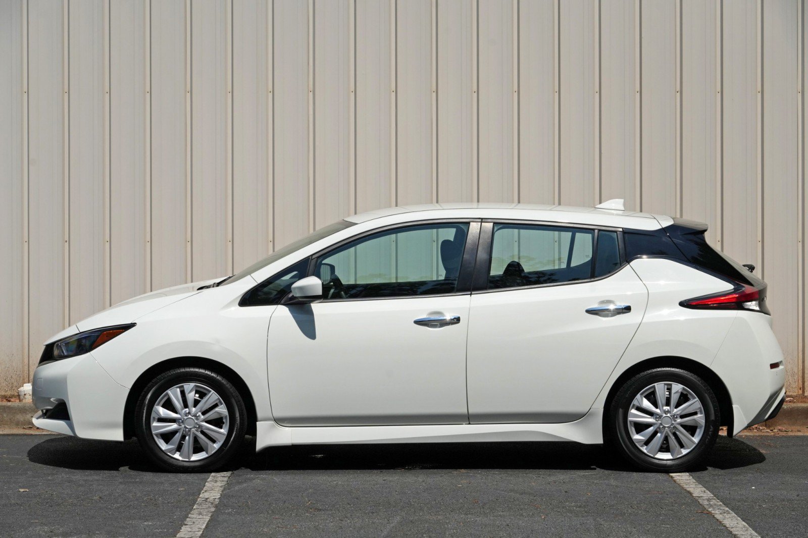 Used 2023 Nissan Leaf S FWD image 41