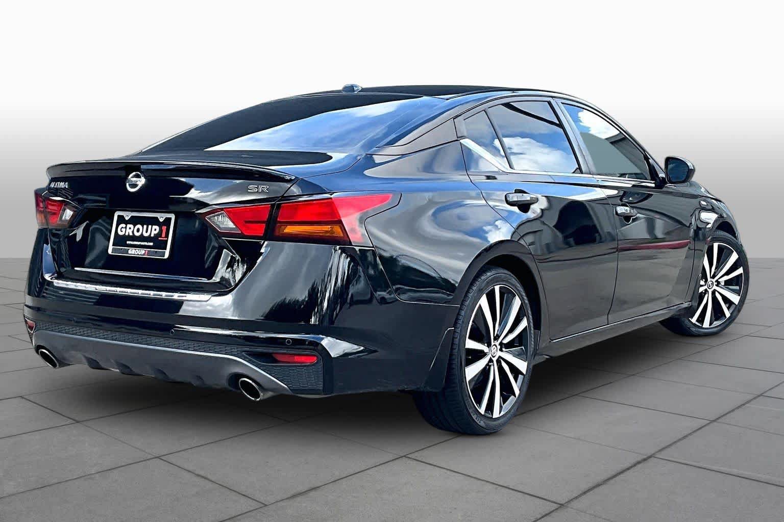 Certified 2021 Nissan Altima 2.5 SR FWD image 13