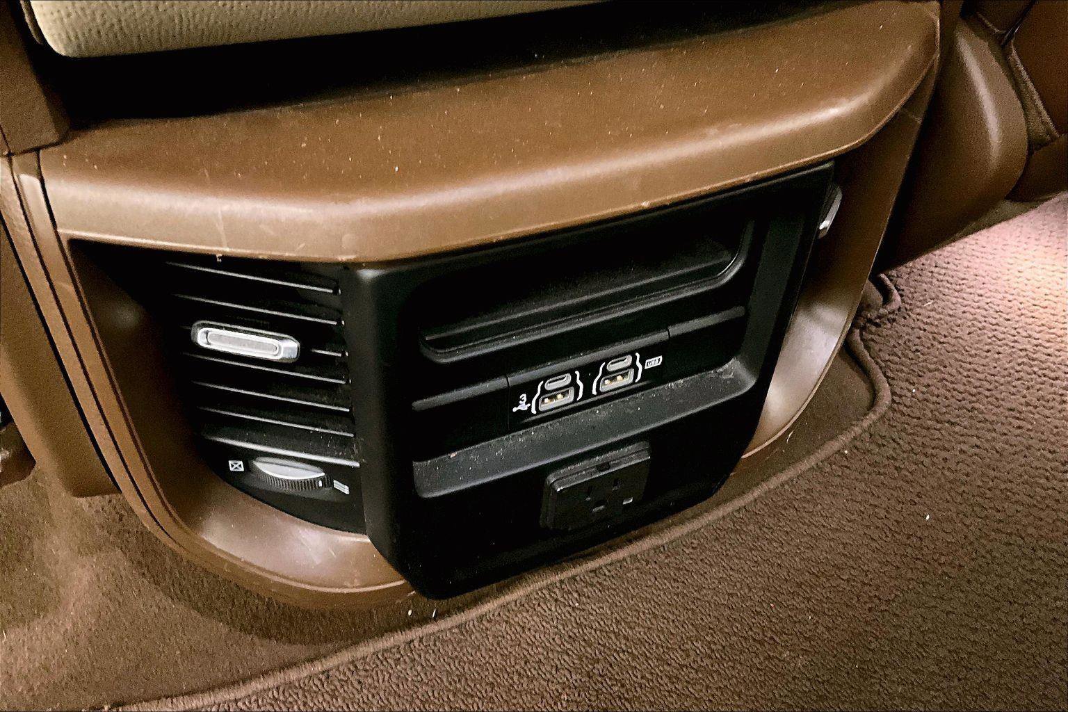 Used 2019 RAM 1500 Laramie image 32