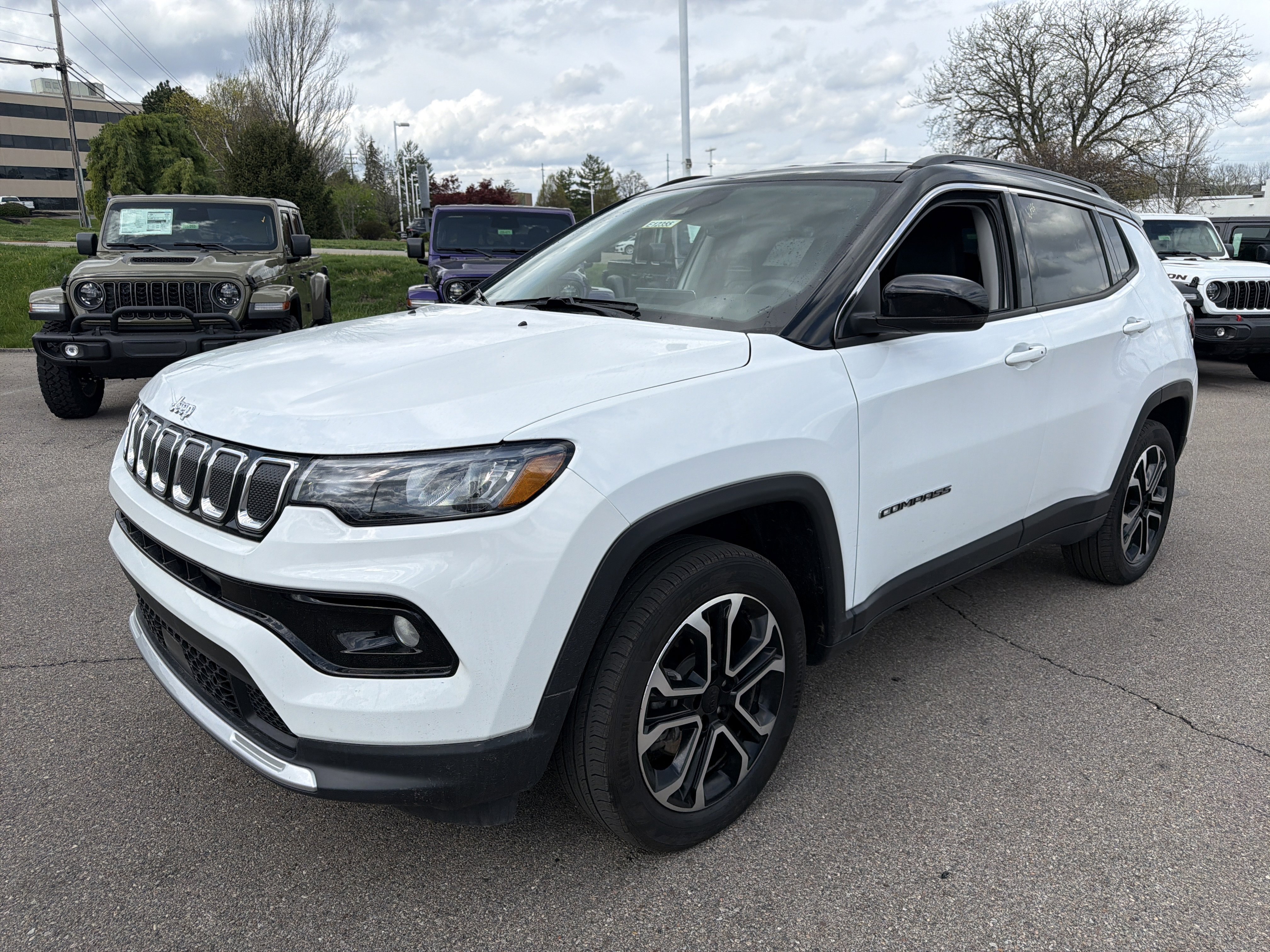 Used 2022 Jeep Compass Limited image 4