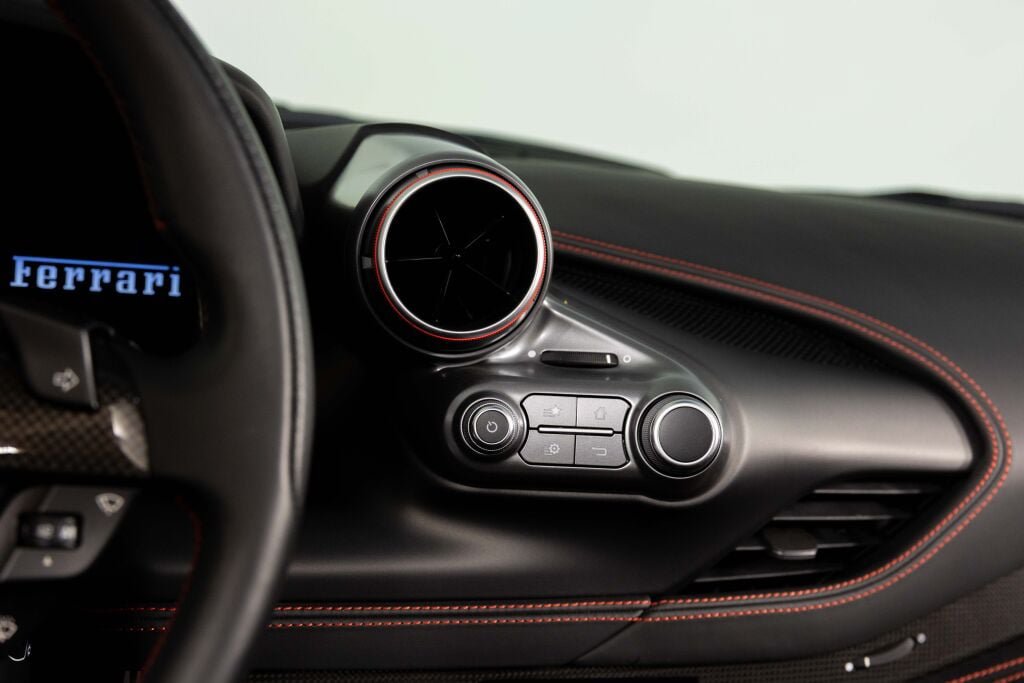 Used 2022 Ferrari F8 Tributo RWD image 45