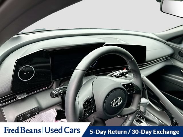 Used 2025 Hyundai Elantra SEL FWD image 12
