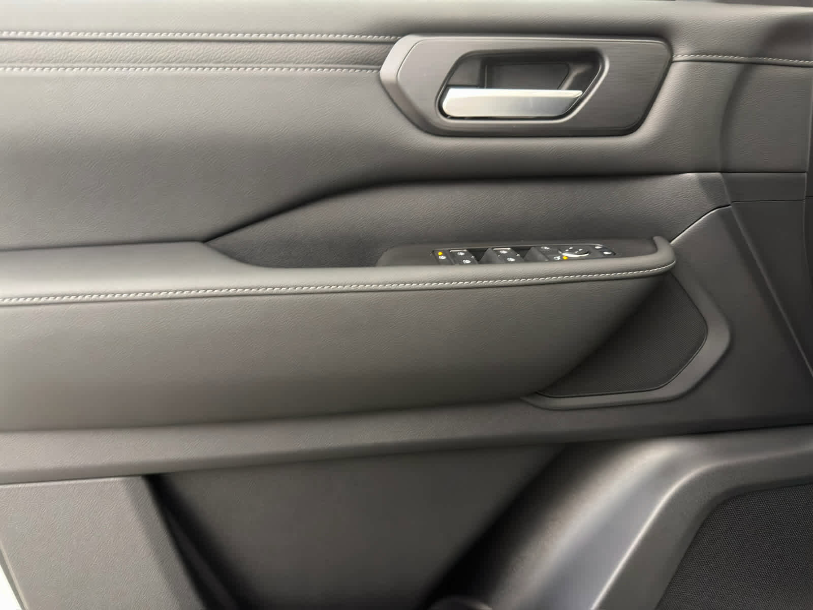 New 2026 Nissan Armada SV image 23