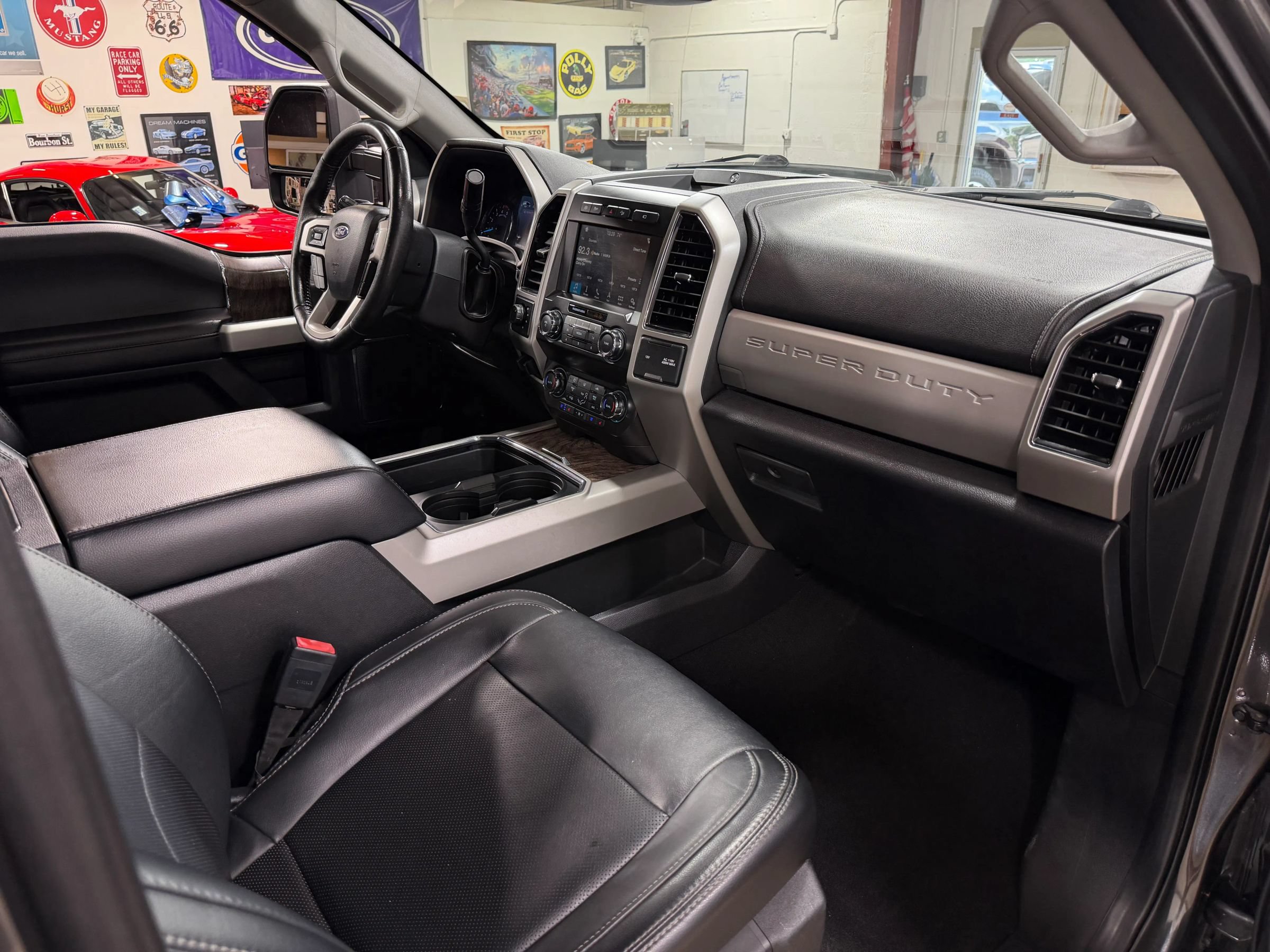 Used 2019 Ford F350 Lariat w/ Lariat Ultimate Package AWD/4WD image 20