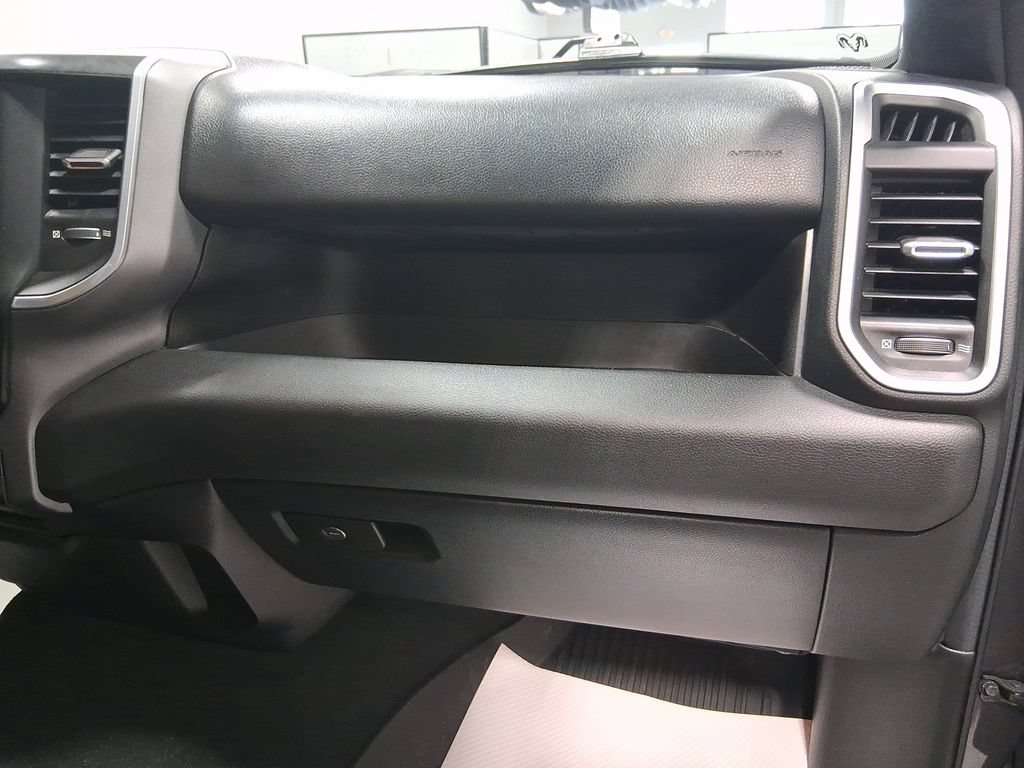 Used 2023 RAM 1500 Big Horn AWD/4WD image 31