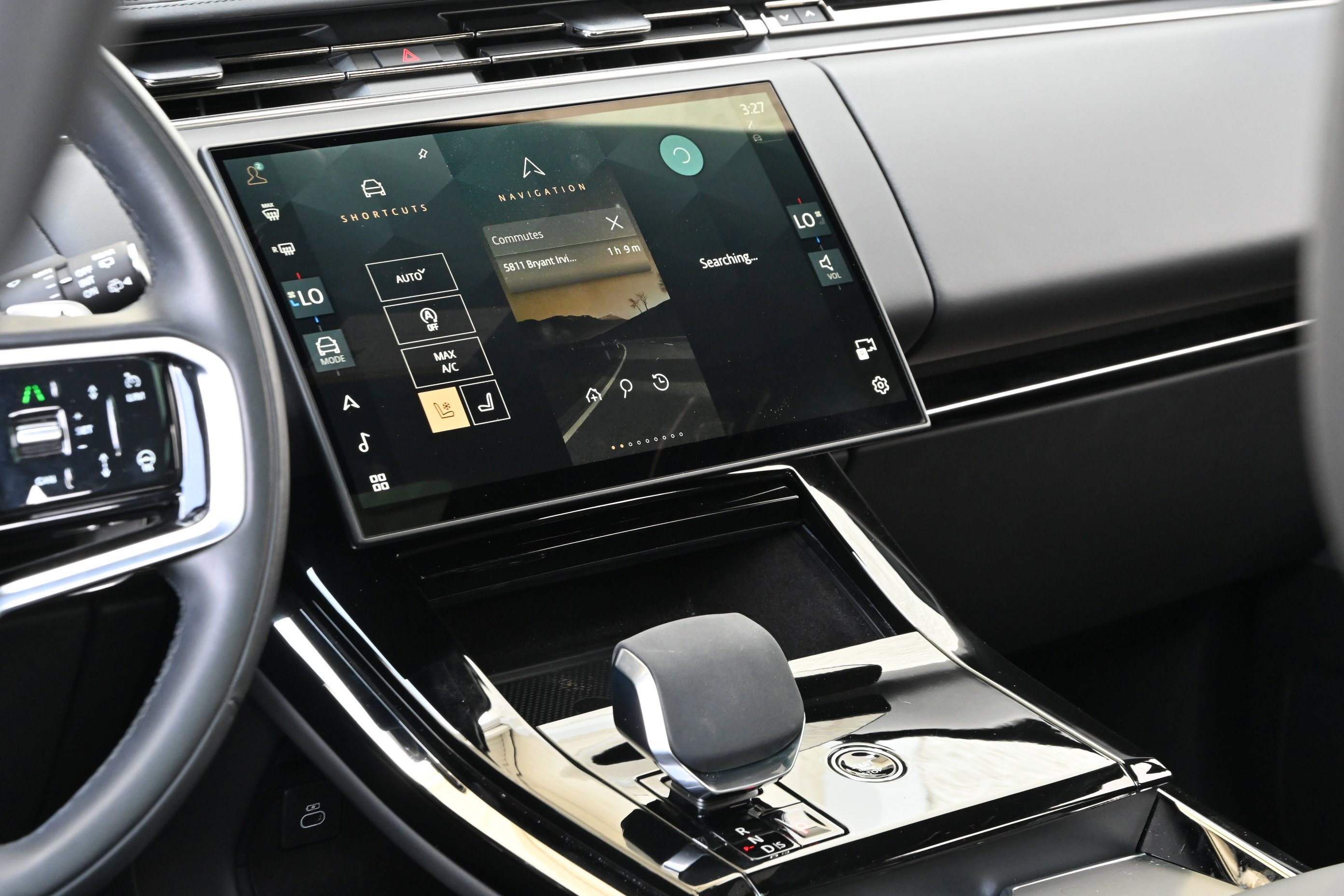 Used 2025 Land Rover Range Rover Sport SE AWD/4WD image 20