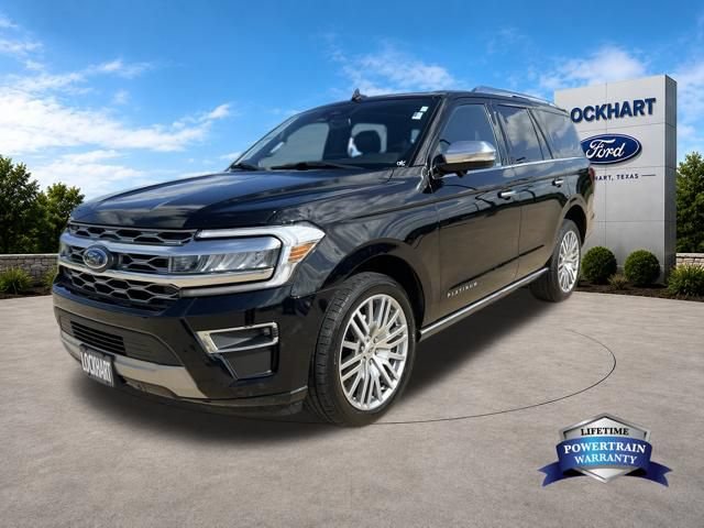 Used 2023 Ford Expedition Platinum RWD image 3