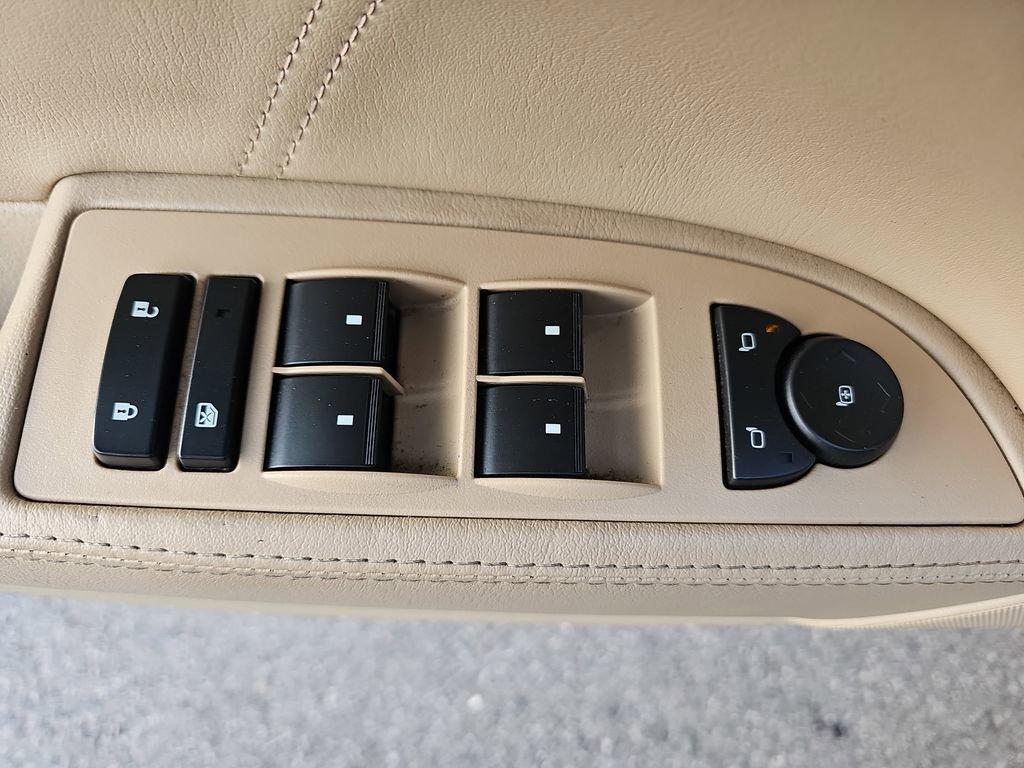 Used 2007 Buick Lucerne CXL w/ Luxury Package image 29