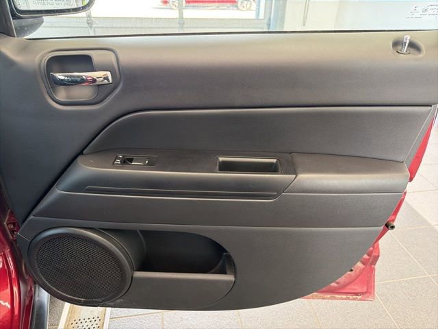 Used 2015 Jeep Compass Sport w/ Power Value Group FWD image 11