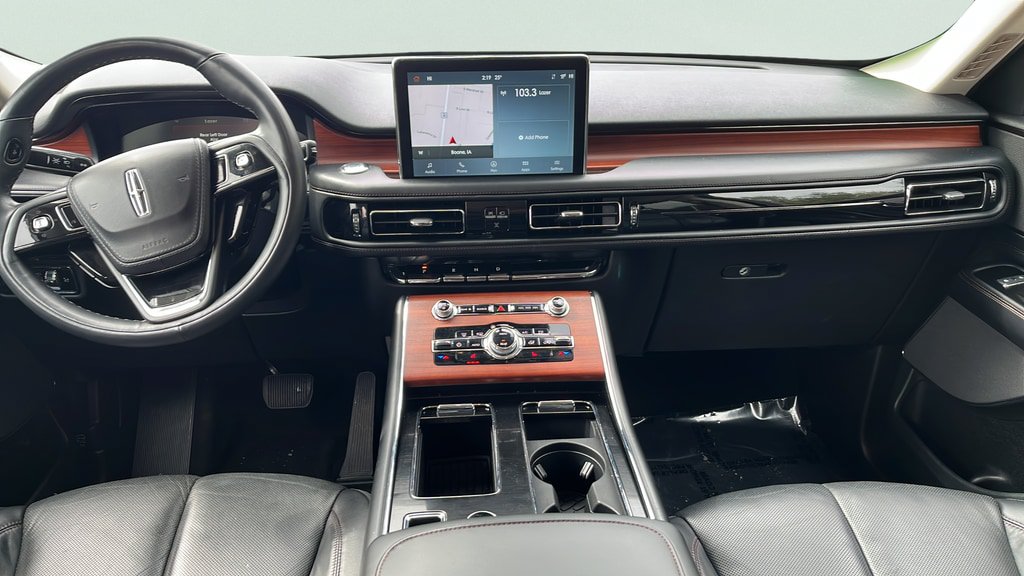 Used 2023 Lincoln Aviator Reserve AWD/4WD image 10