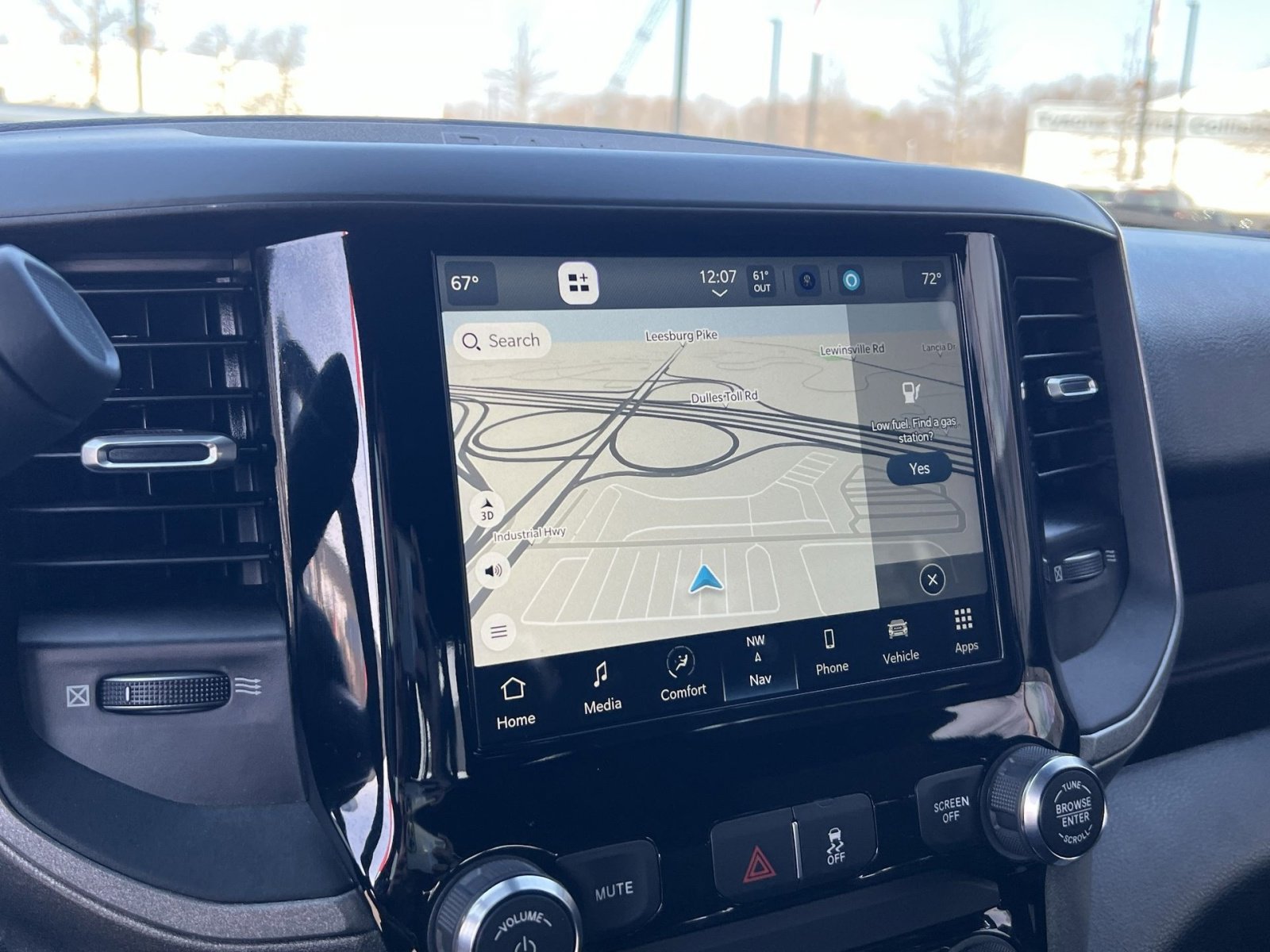 Used 2024 RAM 2500 Tradesman w/ Chrome Appearance Group image 19