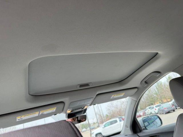 Used 2018 Acura MDX FWD image 18