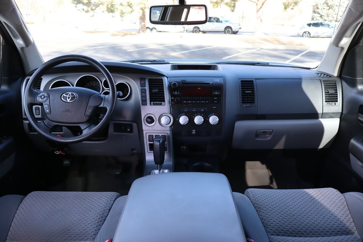 Used 2010 Toyota Tundra 4x4 CrewMax image 16