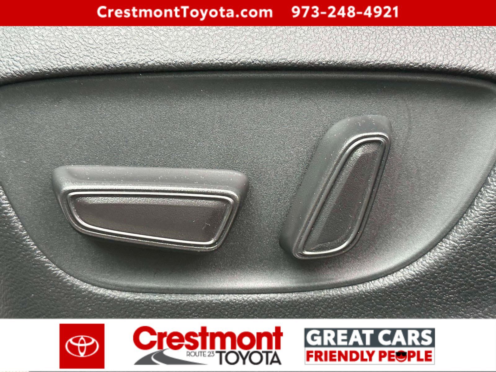 Used 2025 Toyota Sienna LE image 14