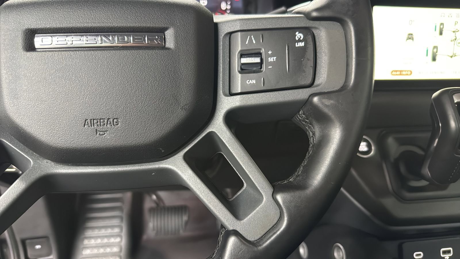 Used 2021 Land Rover Defender 110 X-Dynamic SE AWD/4WD image 15