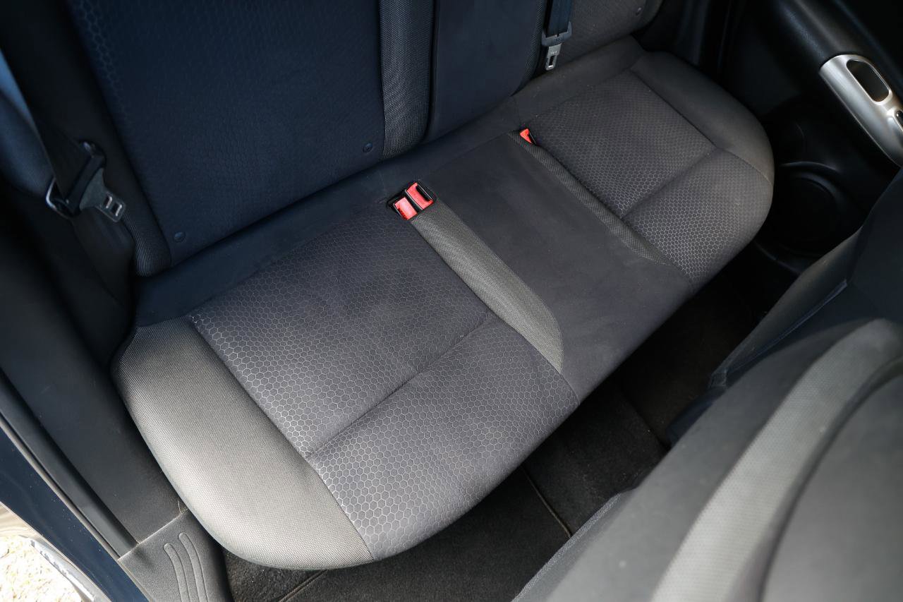 Used 2013 Nissan Juke SV FWD image 12