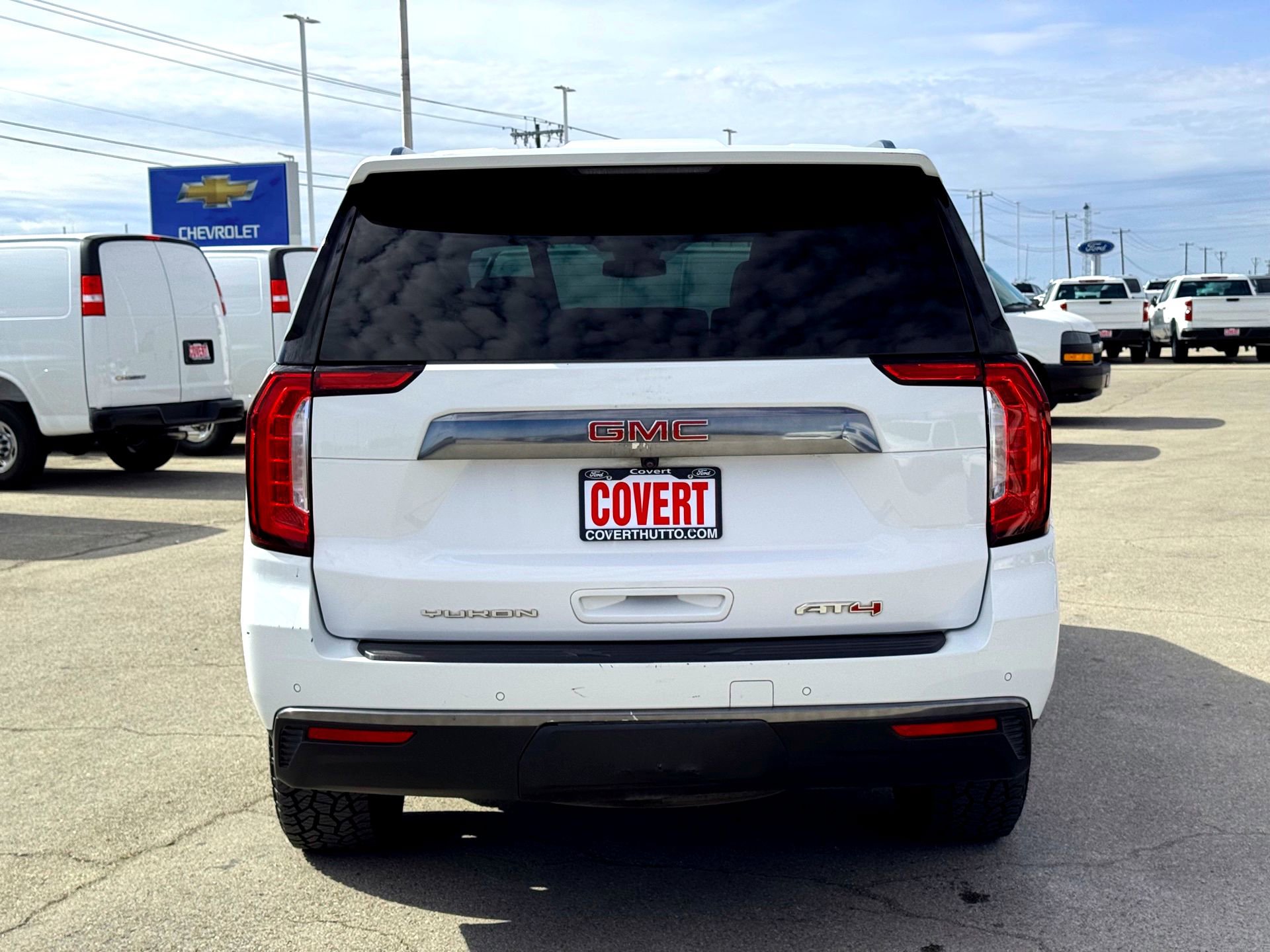 Used 2023 GMC Yukon AT4 w/ Technology Package image 7