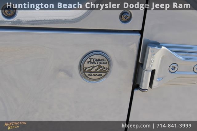 Used 2023 Jeep Wrangler Sport image 9