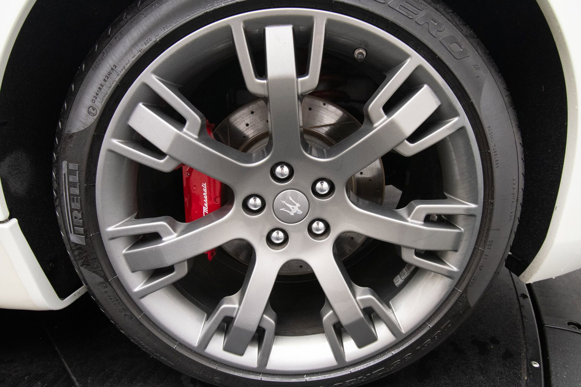 Used 2018 Maserati GranTurismo Sport image 29