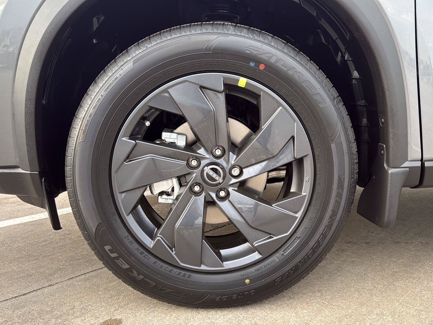 New 2026 Nissan Rogue SV w/ Cold Weather Package FWD image 33