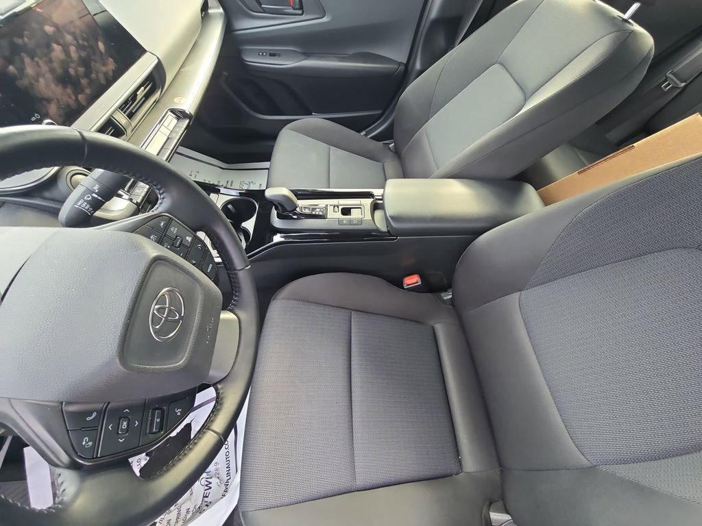 Used 2024 Toyota Prius LE image 12