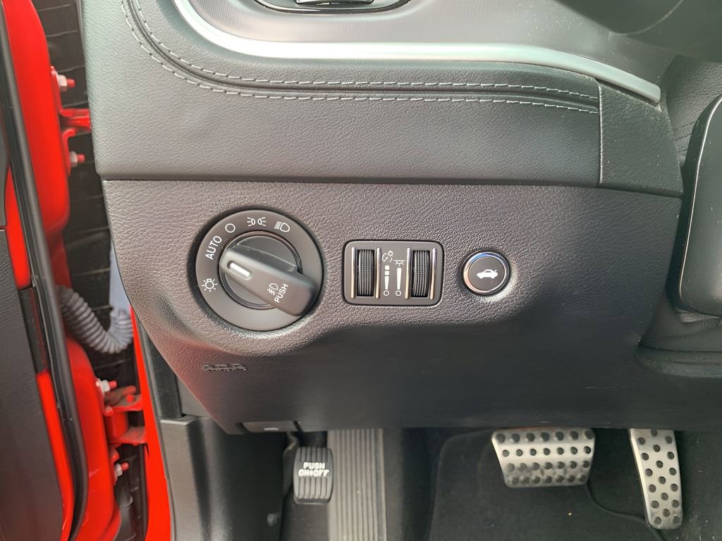 Used 2022 Dodge Charger R/T w/ Plus Group image 28