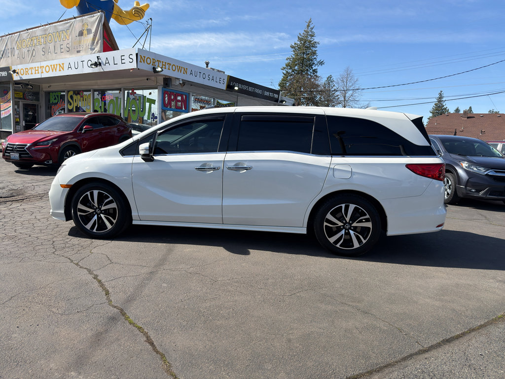 Used 2018 Honda Odyssey Elite image 3