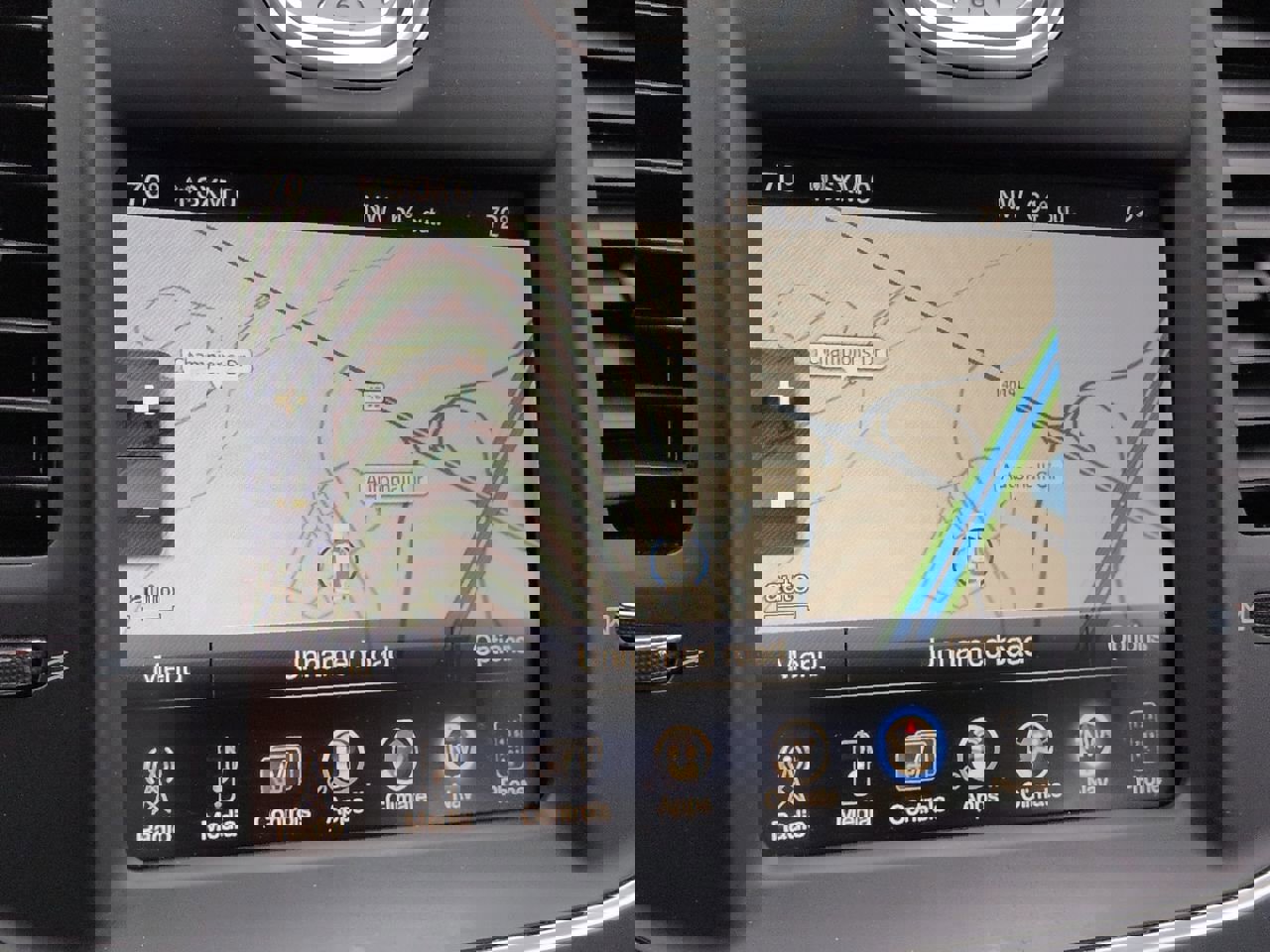 Used 2016 Chrysler 300 Limited w/ Driver Convenience Group image 19