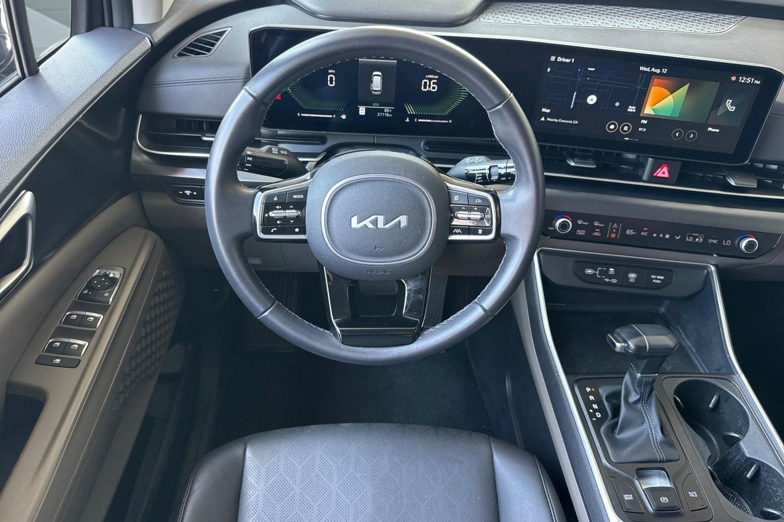 Used 2026 Kia Carnival FWD image 31