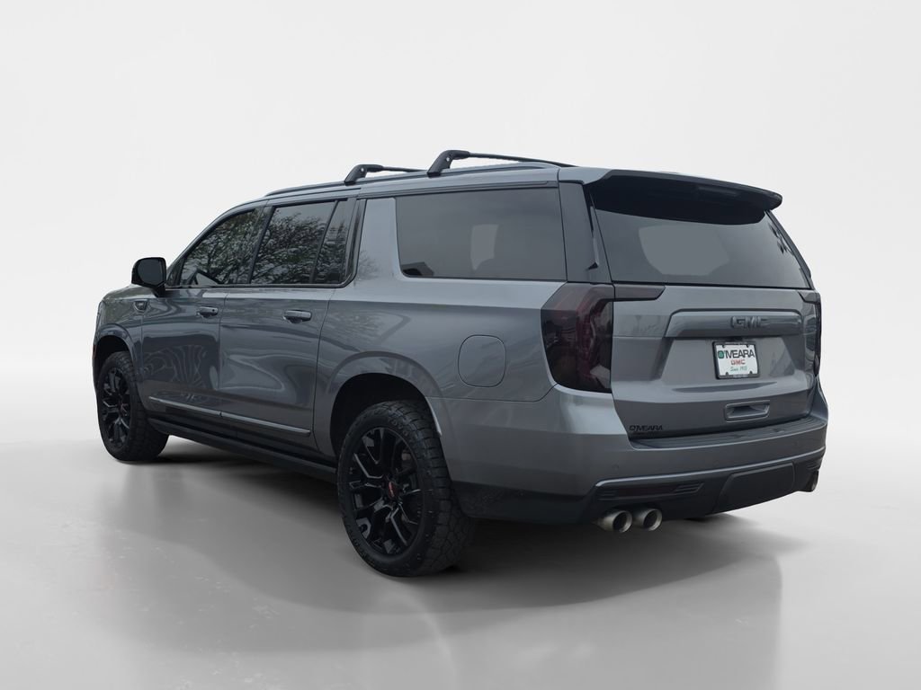 Used 2022 GMC Yukon XL Denali image 3