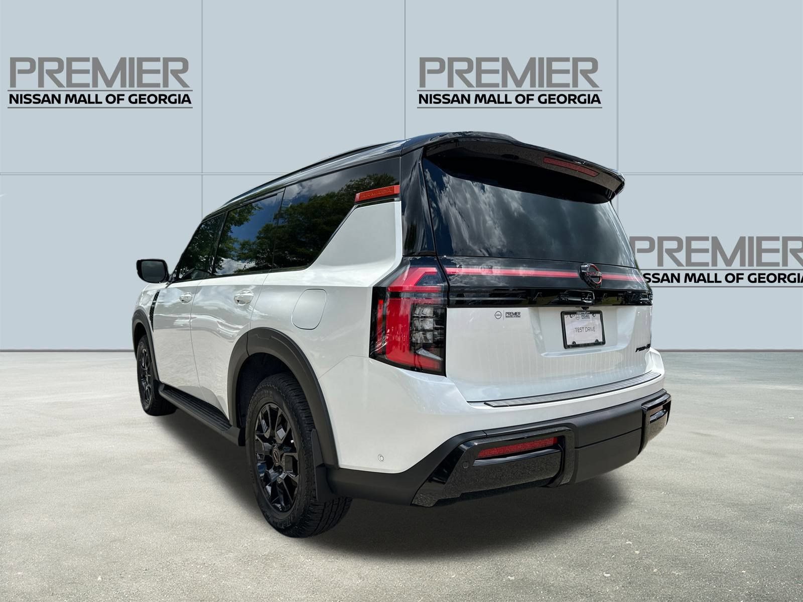 New 2025 Nissan Armada PRO-4X AWD/4WD image 7