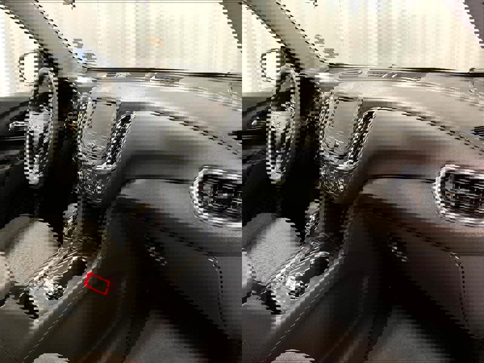 Used 2022 Chevrolet Equinox LT w/ LPO, Floor Liner Package image 14