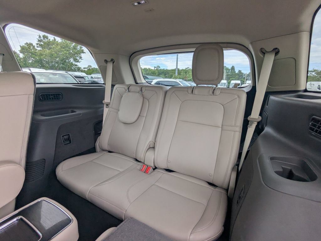Used 2022 Lincoln Aviator Reserve w/ Equipment Group 201A AWD/4WD image 26