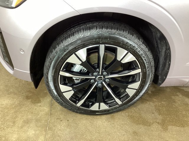 Used 2026 Volvo XC60 B5 Plus w/ Protection Package Premier AWD/4WD image 25