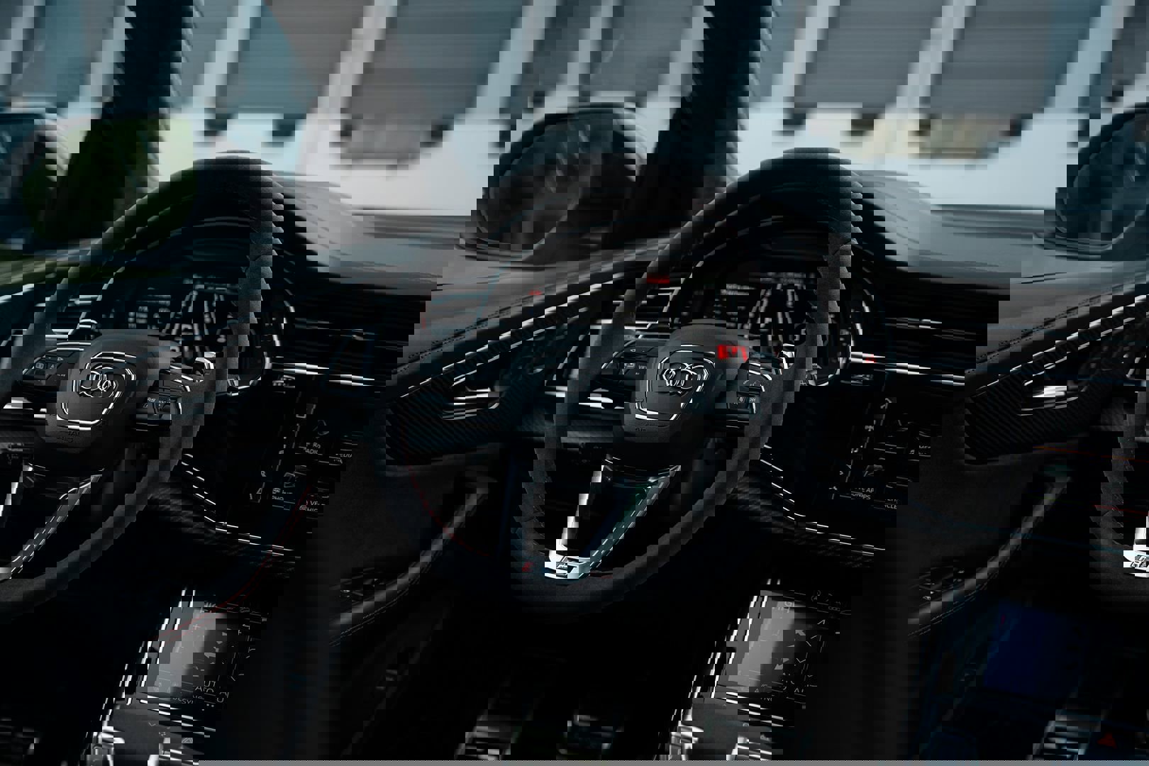 Used 2022 Audi RS Q8 image 37