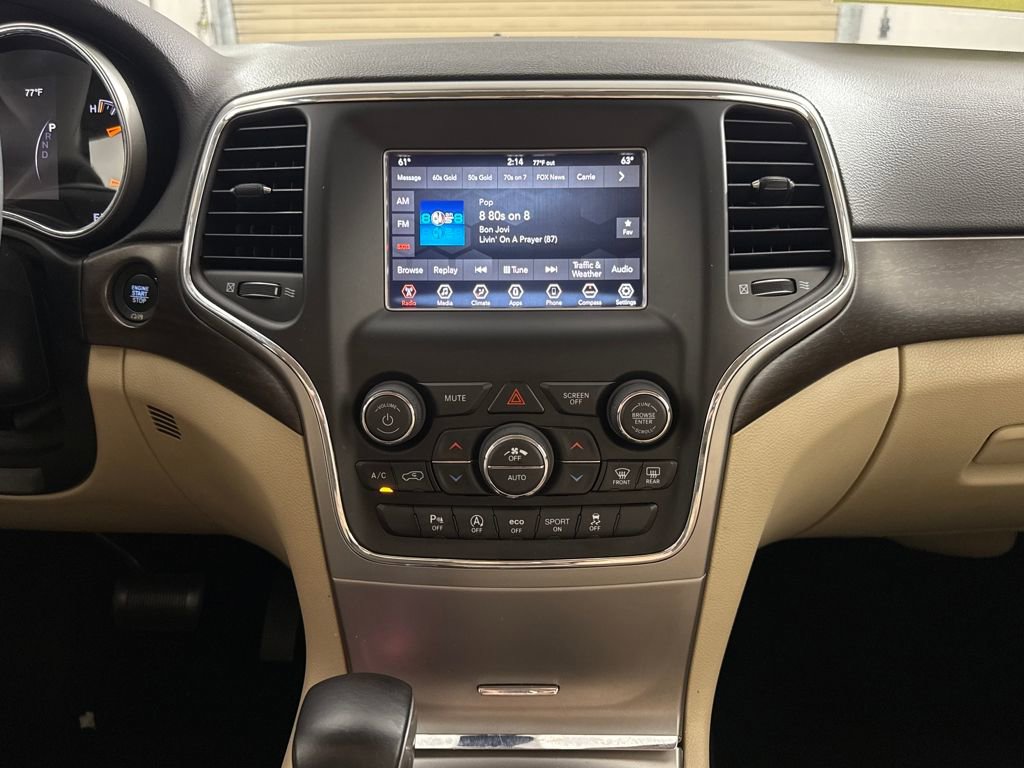 Used 2018 Jeep Grand Cherokee Laredo image 16