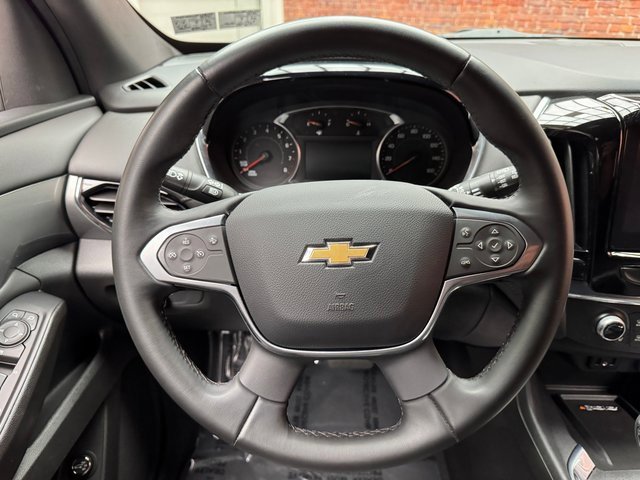 Used 2023 Chevrolet Traverse LT image 14
