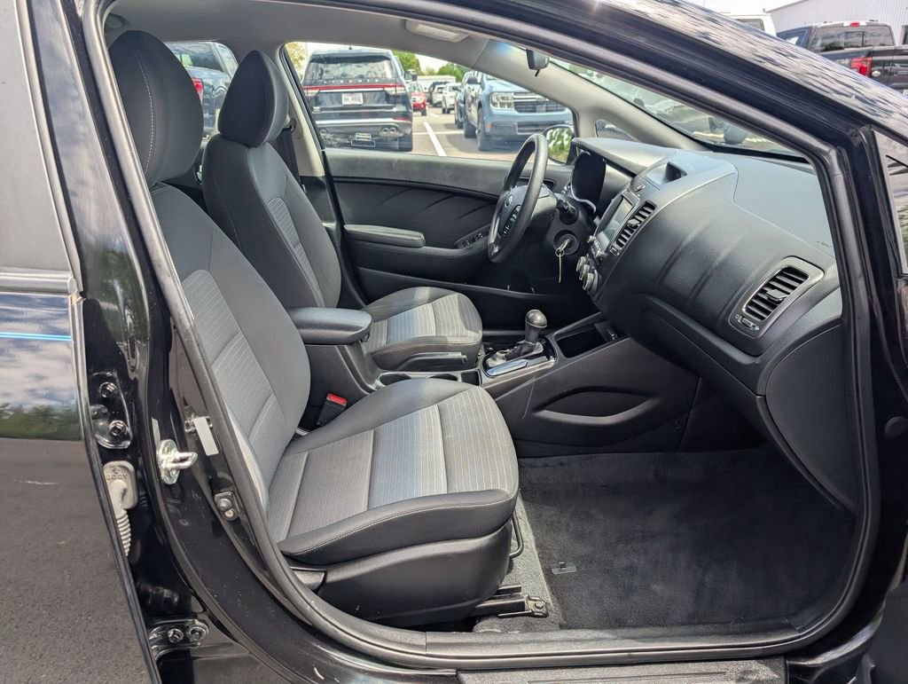 Used 2018 Kia Forte LX w/ LX Popular Package FWD image 19
