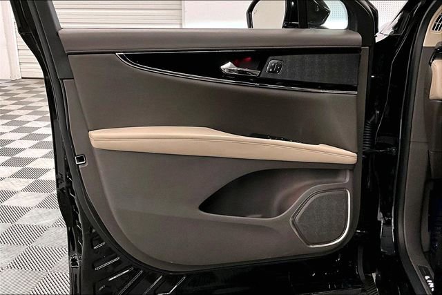 Used 2022 Lincoln Nautilus Reserve image 20