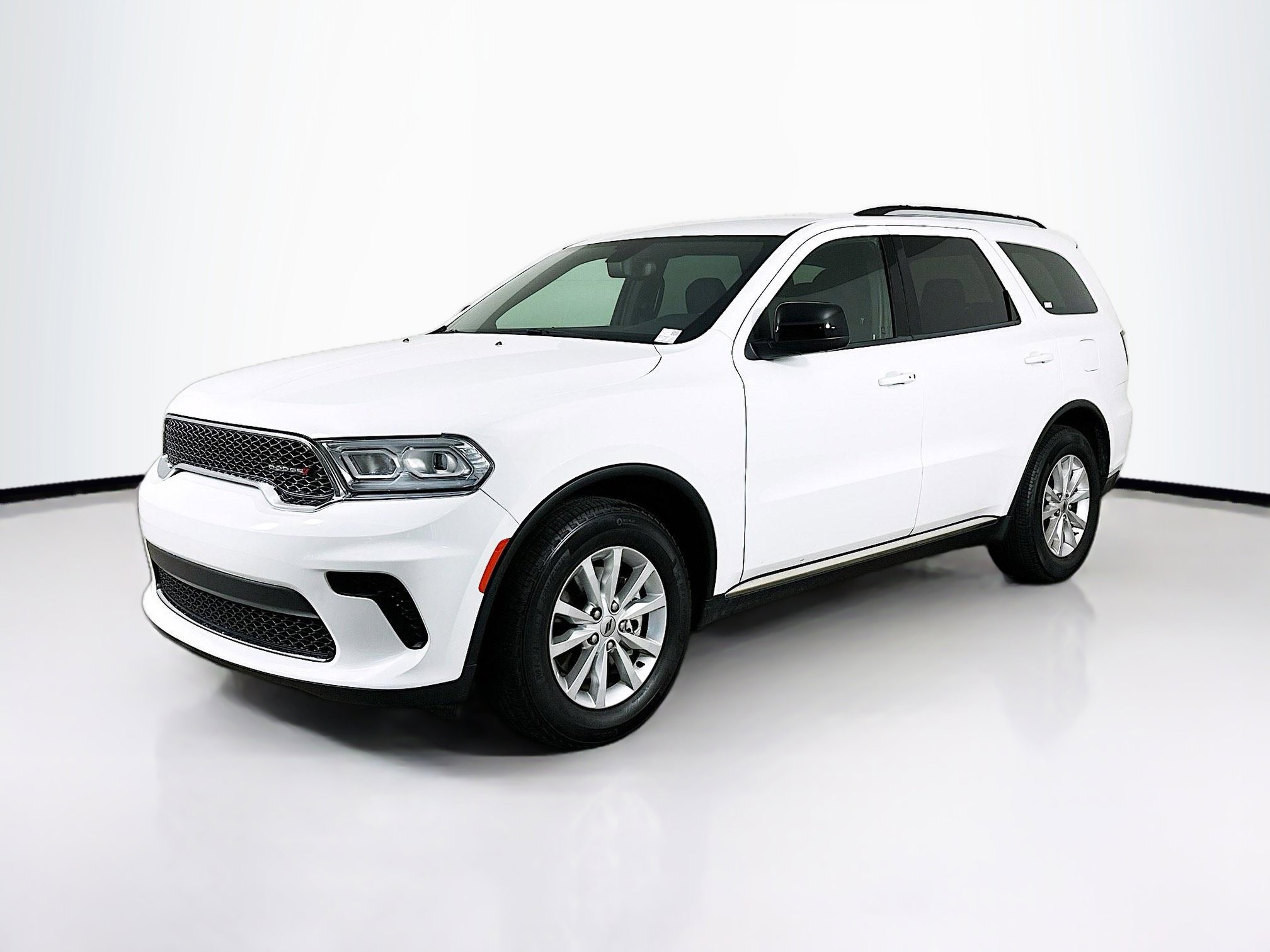 Used 2024 Dodge Durango SXT image 3