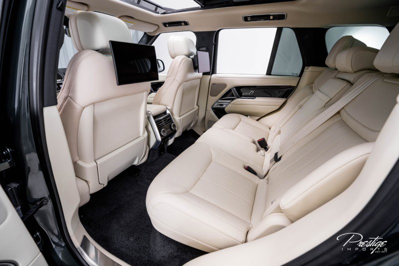 Used 2023 Land Rover Range Rover SE image 46