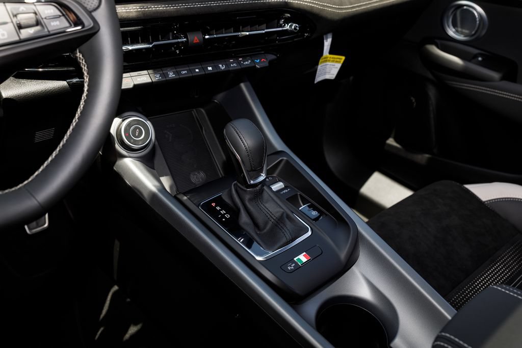 New 2026 Alfa Romeo Tonale w/ Active Assist Package AWD/4WD image 31