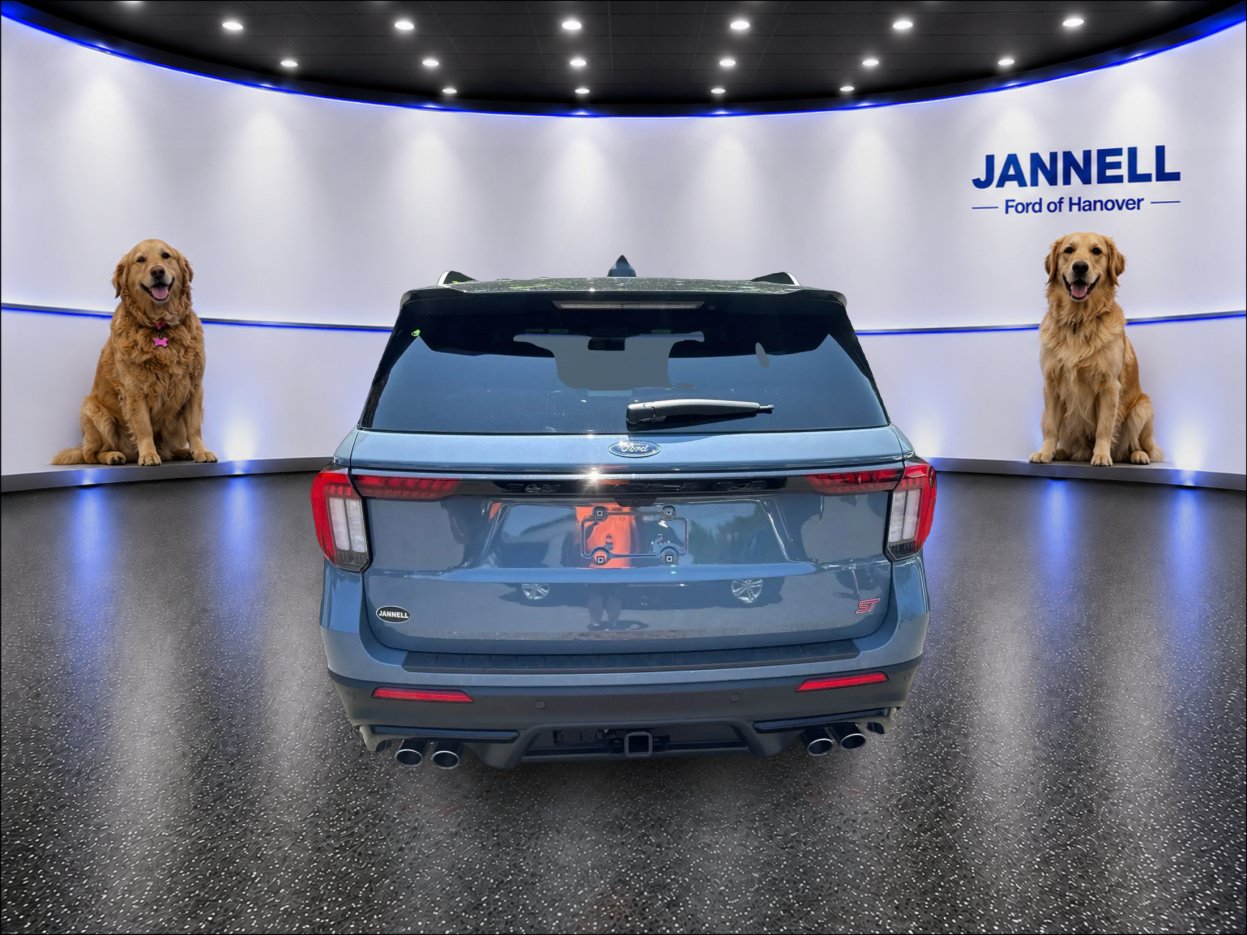 Used 2025 Ford Explorer ST w/ Sun And Sound Package AWD/4WD image 7